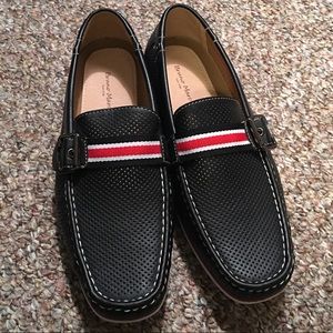 NWOT Bruno Marc black loafers with buckle. Sz 9